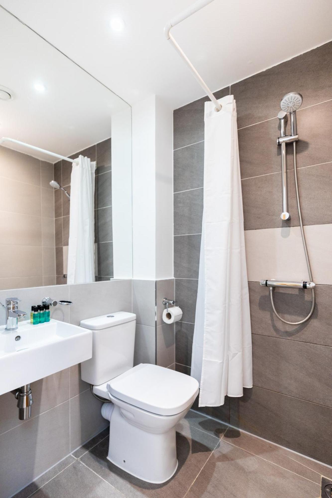 Clarges- Hsk Suites Лондон Екстериор снимка