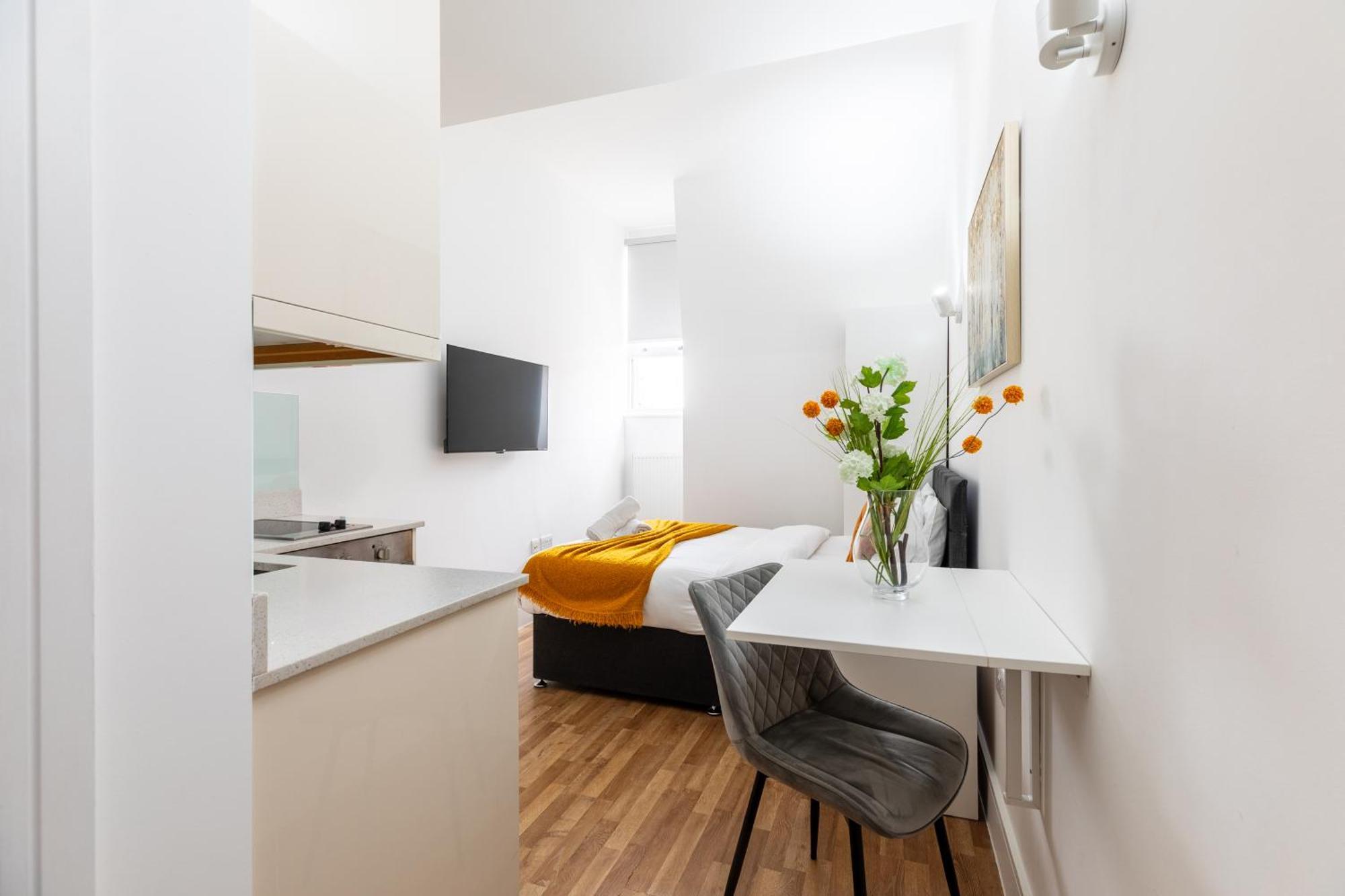 Clarges- Hsk Suites Лондон Екстериор снимка