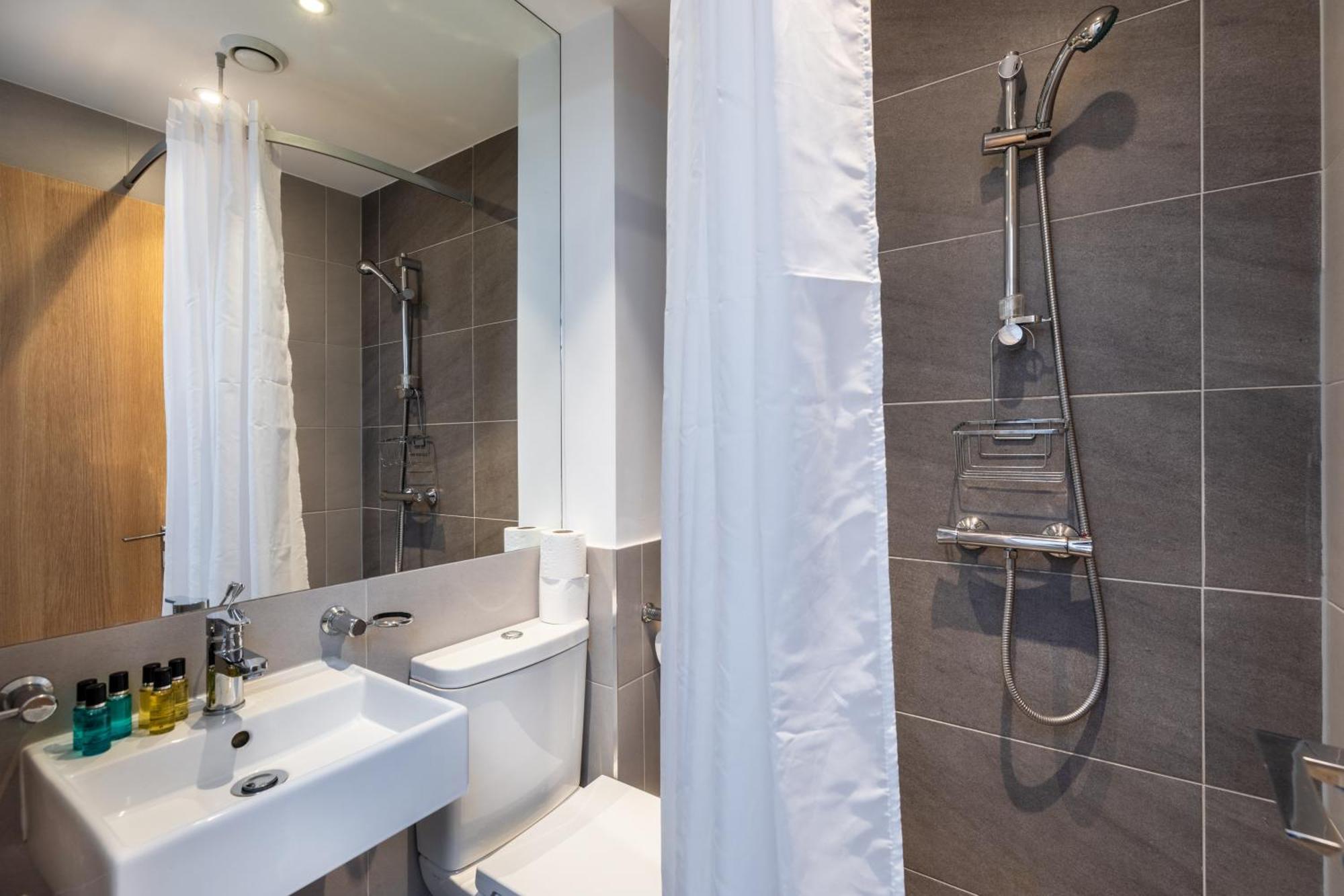 Clarges- Hsk Suites Лондон Екстериор снимка