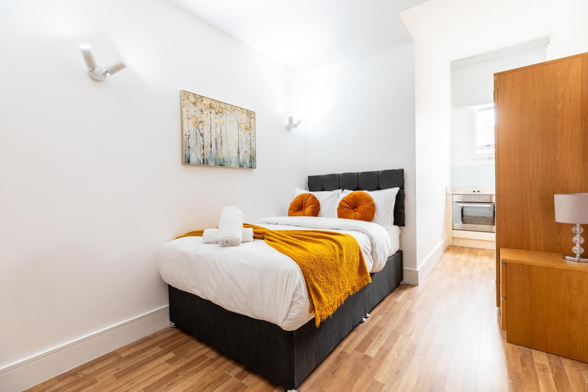 Clarges- Hsk Suites Лондон Екстериор снимка