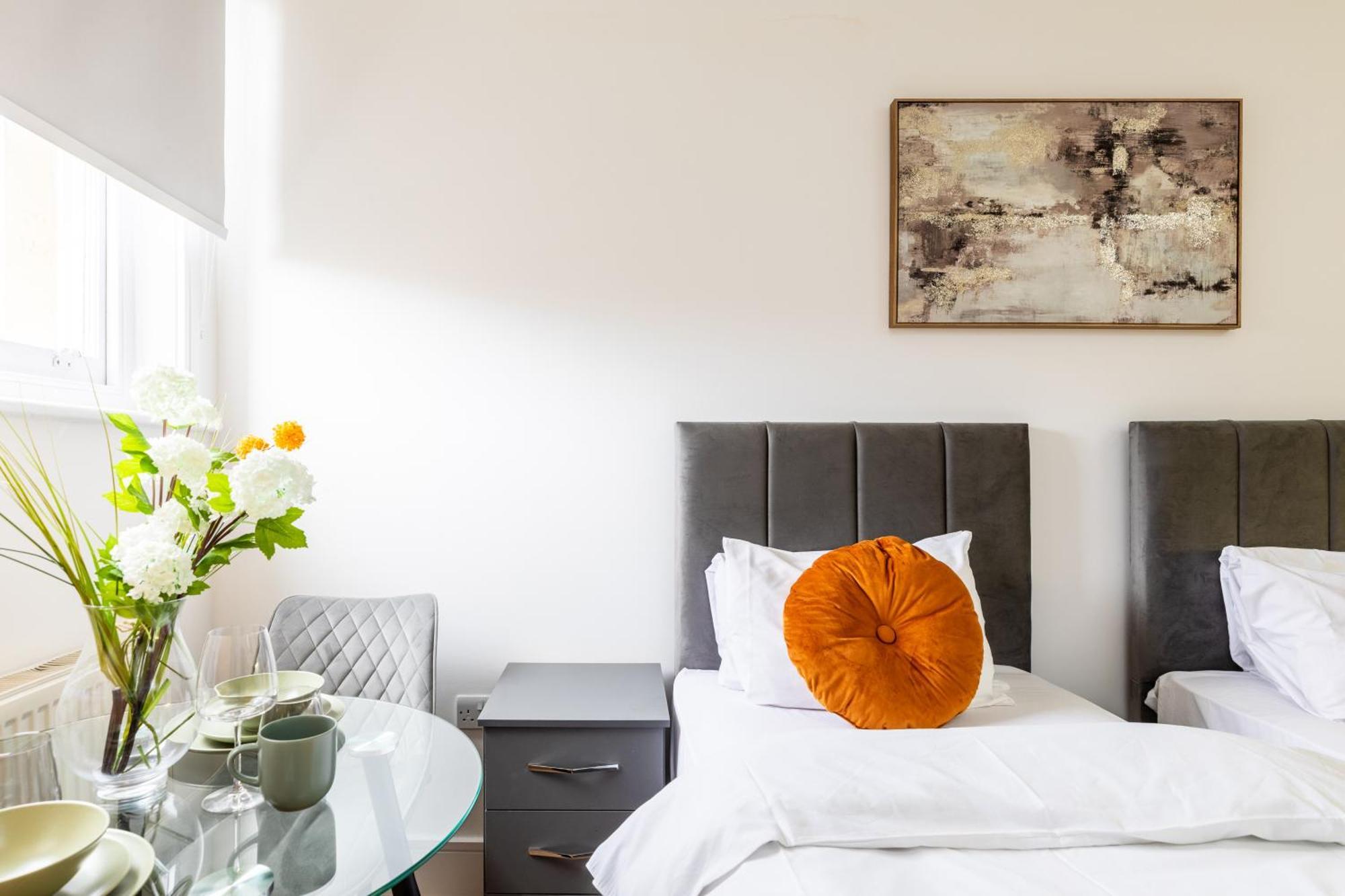 Clarges- Hsk Suites Лондон Екстериор снимка