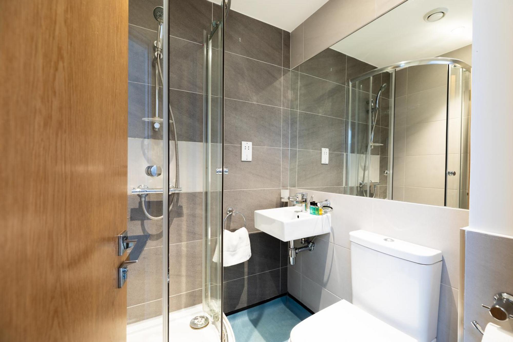 Clarges- Hsk Suites Лондон Екстериор снимка